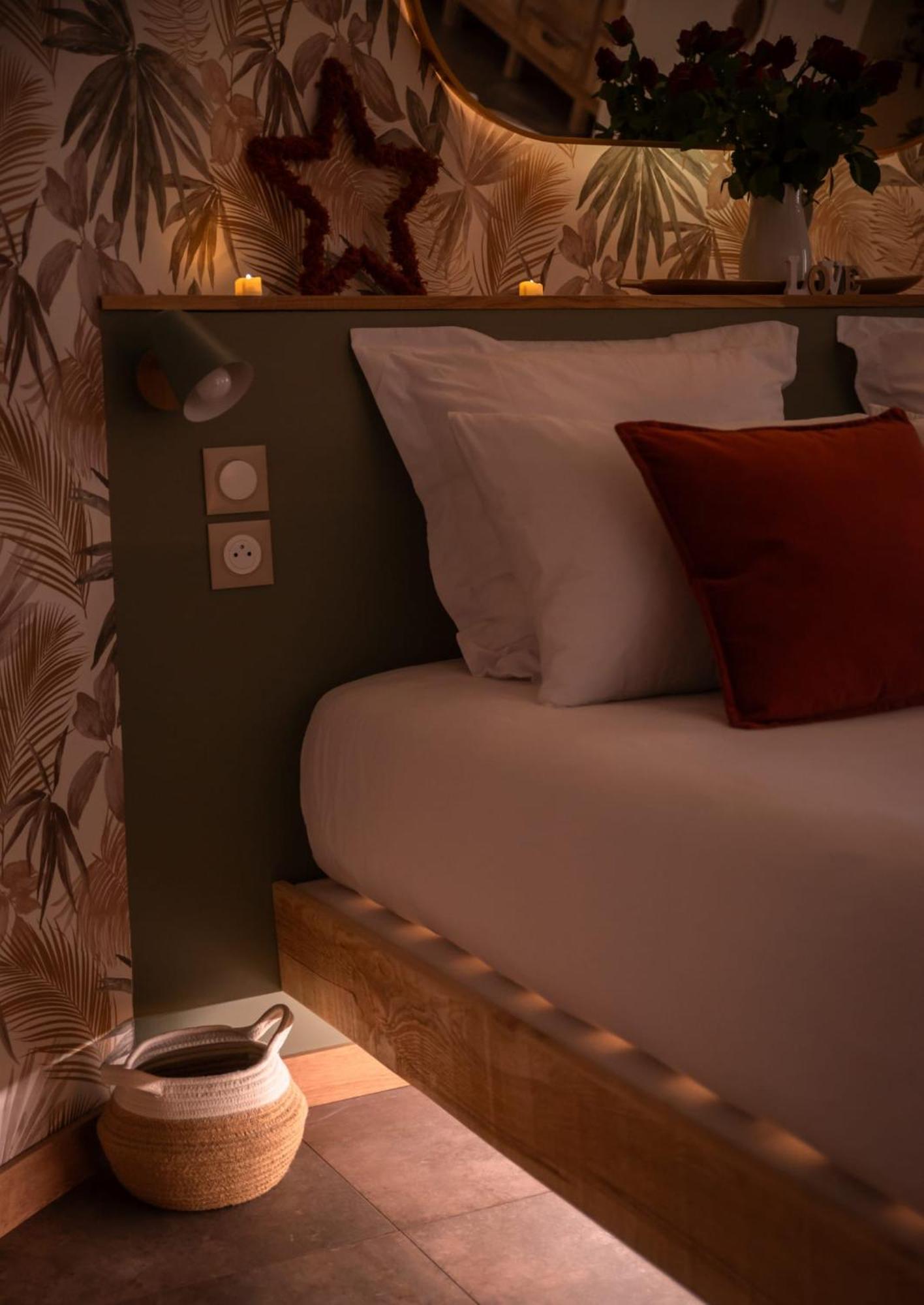 Le Mas Aux Amoureux , Suite Romantique Et Spa Le Barcares Bagian luar foto