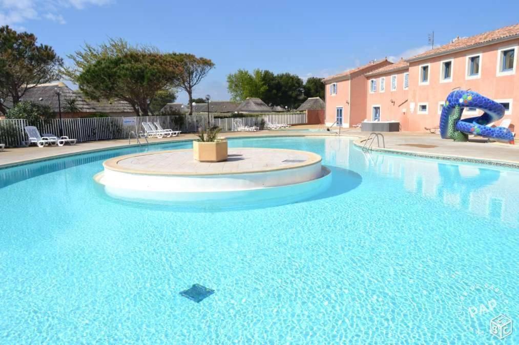 Le Mas Aux Amoureux , Suite Romantique Et Spa Le Barcares Bagian luar foto